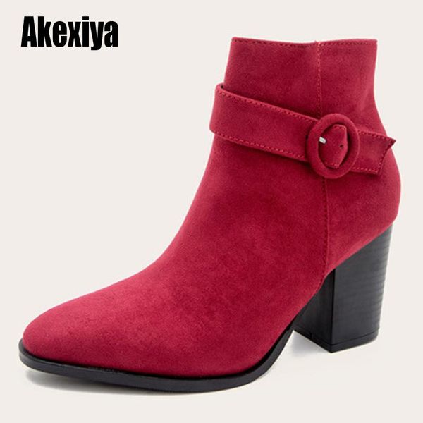 fashion women boots solid suede middle buckle thick boots spring autumn round toe shoes outdoor female shoes u946, Black
fashion women boots solid suede middle buckle thick boots spring autumn round toe shoes outdoor female shoes u946, Black