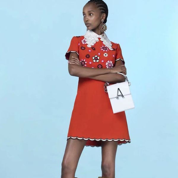 2021 autumn runway new retro-soluble ethnic style in water seared hollow sequins short sleeve flowers thin temperament dress dyd5, Black;gray
2021 autumn runway new retro-soluble ethnic style in water seared hollow sequins short sleeve flowers thin temperament dress dyd5, Black;gray