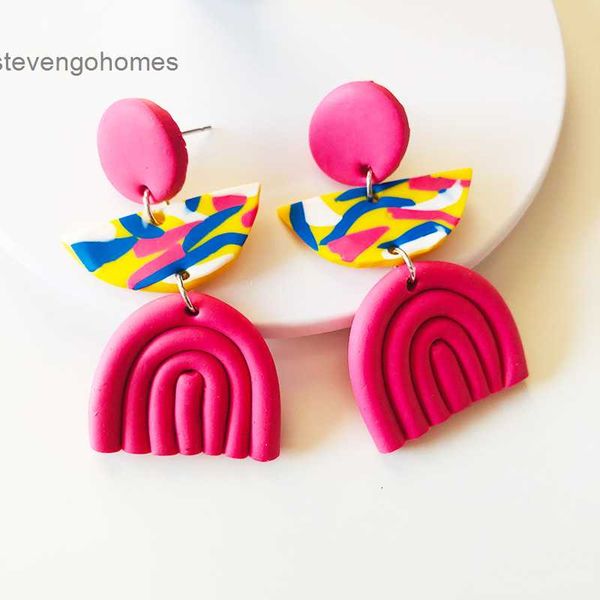 hand painted soft pottery clay rainbow colorful interesting lovely student earrings, Golden
hand painted soft pottery clay rainbow colorful interesting lovely student earrings, Golden