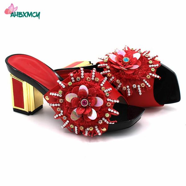 2020 slingbacks slipper with platform in red color comfortable heels shoes in heels decorate with rhinestone for wedding, Black
2020 slingbacks slipper with platform in red color comfortable heels shoes in heels decorate with rhinestone for wedding, Black