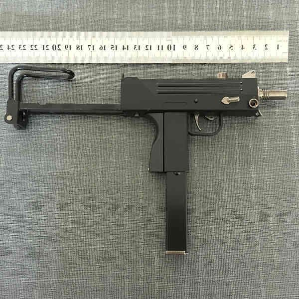 45all metal detachable 1:2.05 ingram m10 toy model gun can not launch military collection ornaments
45all metal detachable 1:2.05 ingram m10 toy model gun can not launch military collection ornaments