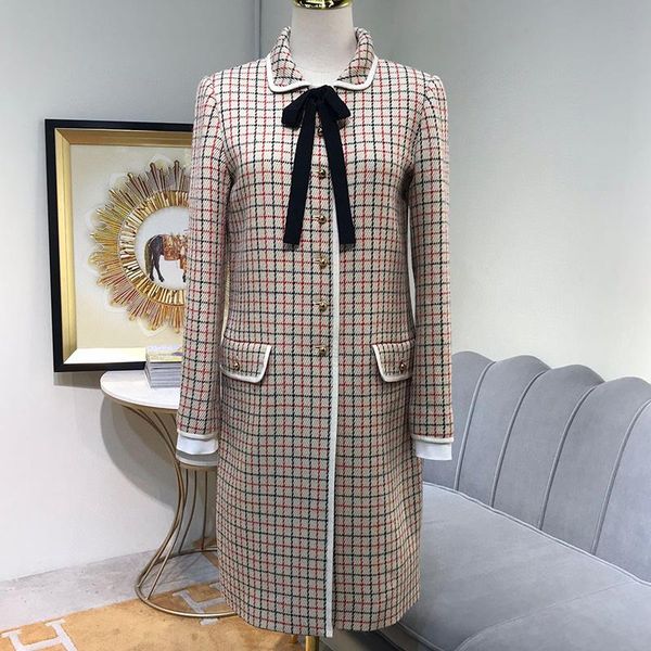 women long blend coat autumn winter lady plaid coat casual single breasted turn-down collar female long woolen, Black
women long blend coat autumn winter lady plaid coat casual single breasted turn-down collar female long woolen, Black