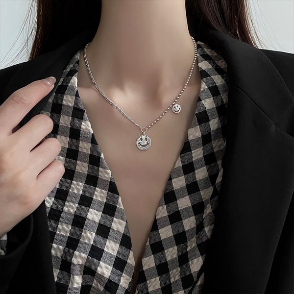 old smiley face round brand pendant necklace women ins fashion design feeling simple and versatile clavicle chain, Silver
old smiley face round brand pendant necklace women ins fashion design feeling simple and versatile clavicle chain, Silver