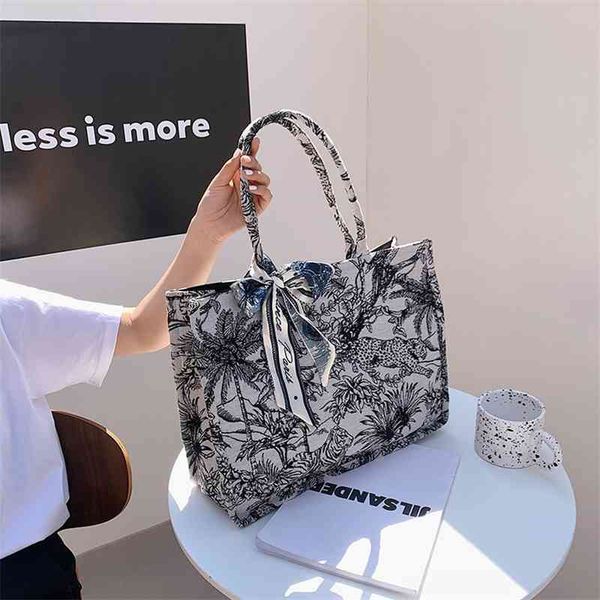 60% clearance sale tot high capacity spring and summer pearl portable shoulder graffiti silk scarf cotton linen women's bag
60% clearance sale tot high capacity spring and summer pearl portable shoulder graffiti silk scarf cotton linen women's bag