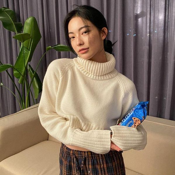 women's sweaters 2021 autumn winter sweater women long sleeve casual turtleneck pullovers female black white chic knitting top, White;black
women's sweaters 2021 autumn winter sweater women long sleeve casual turtleneck pullovers female black white chic knitting top, White;black