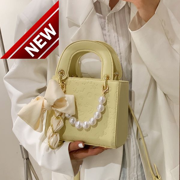 small women's summer 2022 new fashion portable square advanced sense foreign style one shoulder messenger bag princess
small women's summer 2022 new fashion portable square advanced sense foreign style one shoulder messenger bag princess