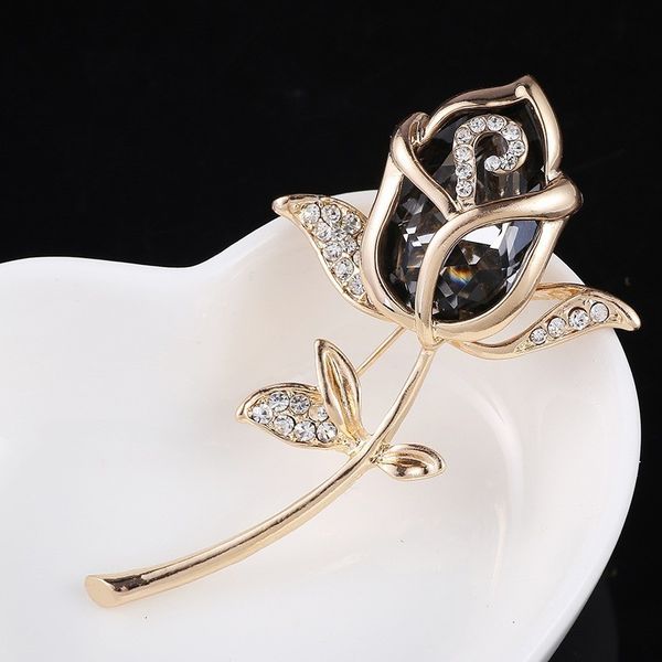 diamond simulation and brooch with rose mental crystal dress wedding corsage valentines lover gift clothes accessories
diamond simulation and brooch with rose mental crystal dress wedding corsage valentines lover gift clothes accessories