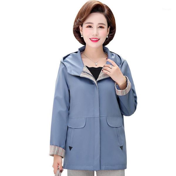 2020 new middle-aged mother spring autumn jacket casual women windbreaker plus size loose outerwear hooded women coats 33691, Black;brown
2020 new middle-aged mother spring autumn jacket casual women windbreaker plus size loose outerwear hooded women coats 33691, Black;brown