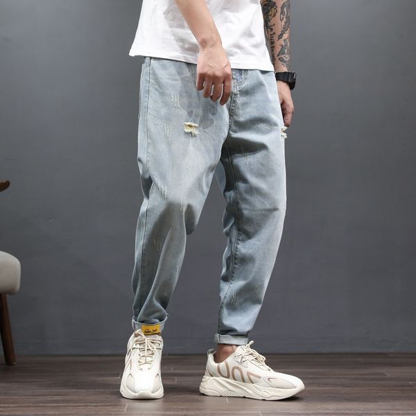 summer thin men's loose jeans and jeans trend nine point harlem pants small feet holes washed large light blue y9c4e
summer thin men's loose jeans and jeans trend nine point harlem pants small feet holes washed large light blue y9c4e