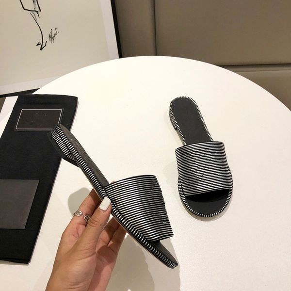 women's sandals designer shoes luxury slides summer fashion wide flat bottom slippers sandals and slippers size 35-40 flower box jh1905, Black
women's sandals designer shoes luxury slides summer fashion wide flat bottom slippers sandals and slippers size 35-40 flower box jh1905, Black