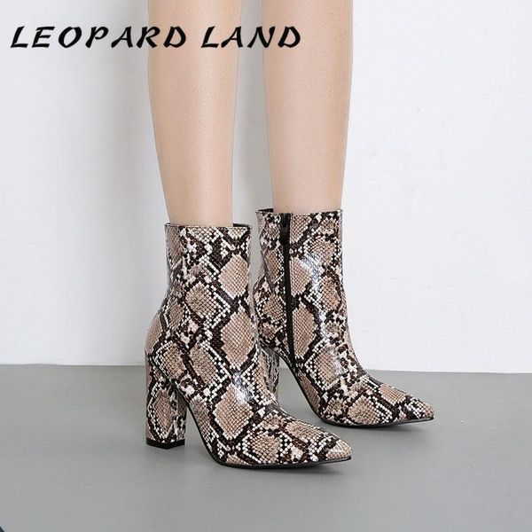 boots leopard land shoes woman lacquer snake-grain thick heel super high-heeled pointed ankle women thigh high zl, Black
boots leopard land shoes woman lacquer snake-grain thick heel super high-heeled pointed ankle women thigh high zl, Black
