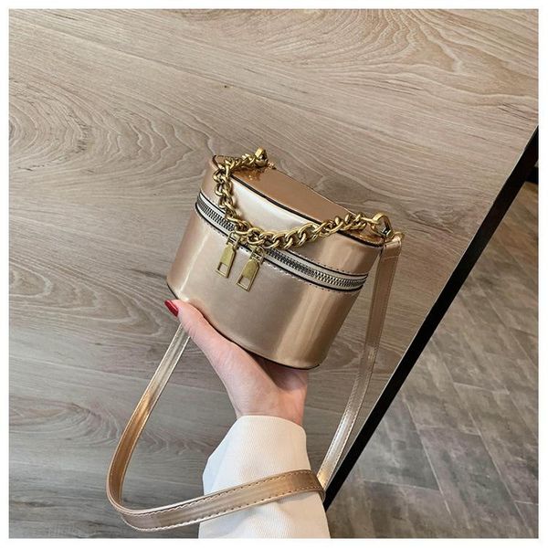 solid color box bag женского ковш сумка золото серебро женщины плечо сумка 2020 нового дизайнер женского сумки
solid color box bag женского ковш сумка золото серебро женщины плечо сумка 2020 нового дизайнер женского сумки