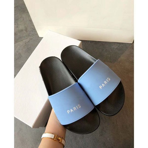 luxurys designers flip flops men's women's summer sandals beach slide luxury slippers women designer shoes leather 35-46, Black 
luxurys designers flip flops men's women's summer sandals beach slide luxury slippers women designer shoes leather 35-46, Black