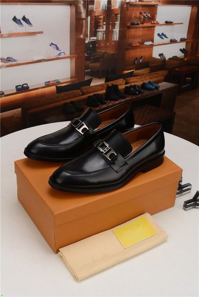 fashion slip on luxury men dress shoes men oxfords fashion business designer dress men shoes new classic leather men's suits shoes, Black
fashion slip on luxury men dress shoes men oxfords fashion business designer dress men shoes new classic leather men's suits shoes, Black