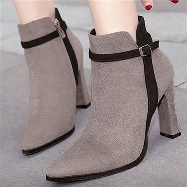 2021 new autumn winter side zipper women's shoes short square heels fashion pointed to woman thick non-slip boots 3js0, Black
2021 new autumn winter side zipper women's shoes short square heels fashion pointed to woman thick non-slip boots 3js0, Black