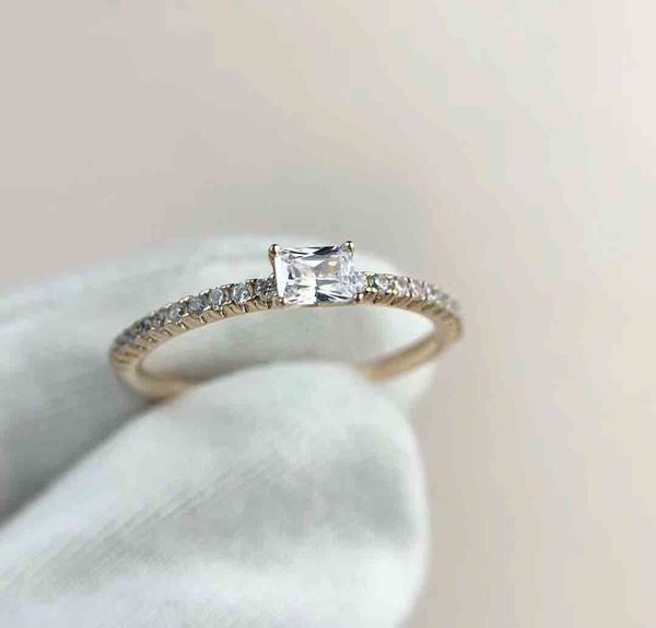 s925 silver luxurious quality punk band ring with square diamond for women wedding jewelry gift in 18k rose gold plated and platinum sh
s925 silver luxurious quality punk band ring with square diamond for women wedding jewelry gift in 18k rose gold plated and platinum sh