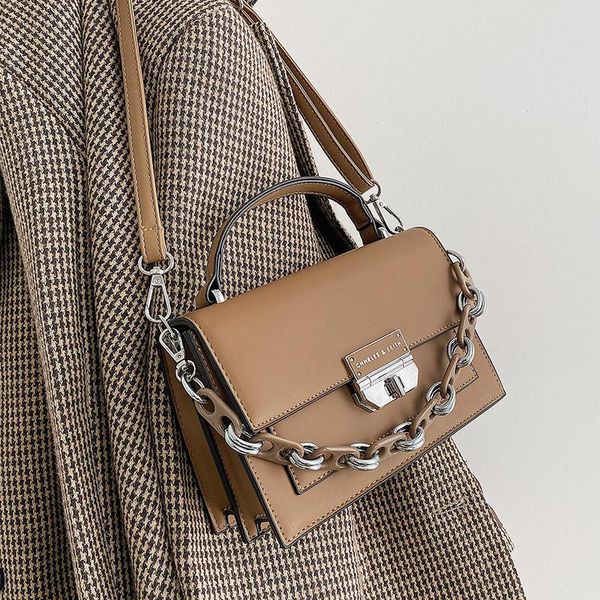 cross body small chain design bags for women 2021 female handbags shoulder ladies winter leather vintage crossbody purses
cross body small chain design bags for women 2021 female handbags shoulder ladies winter leather vintage crossbody purses