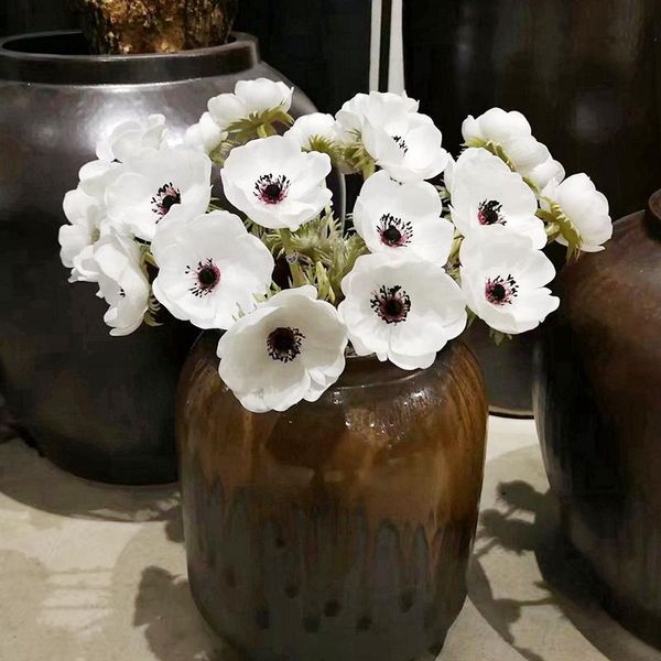1pcs real touch artificial anemone flowers rose bride wedding holding hand flower home living room decor p props fake flower
1pcs real touch artificial anemone flowers rose bride wedding holding hand flower home living room decor p props fake flower