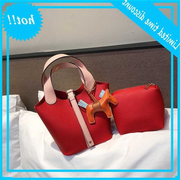 2019 new brand handbag women large to female emmer shoulder bags lady leather messenger nice red shopping bag
2019 new brand handbag women large to female emmer shoulder bags lady leather messenger nice red shopping bag