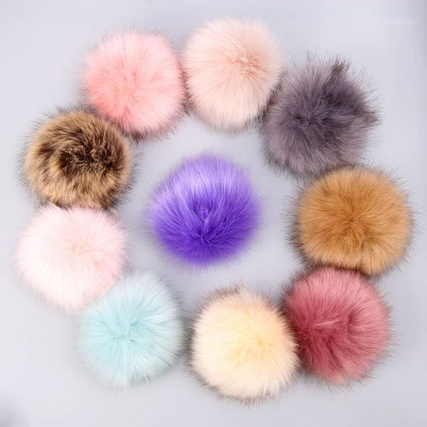 1pc 15cm foxes fur pompom women winter knitted hat caps pom big natural raccoon knitted beanies skullie dropship wholesale1
1pc 15cm foxes fur pompom women winter knitted hat caps pom big natural raccoon knitted beanies skullie dropship wholesale1