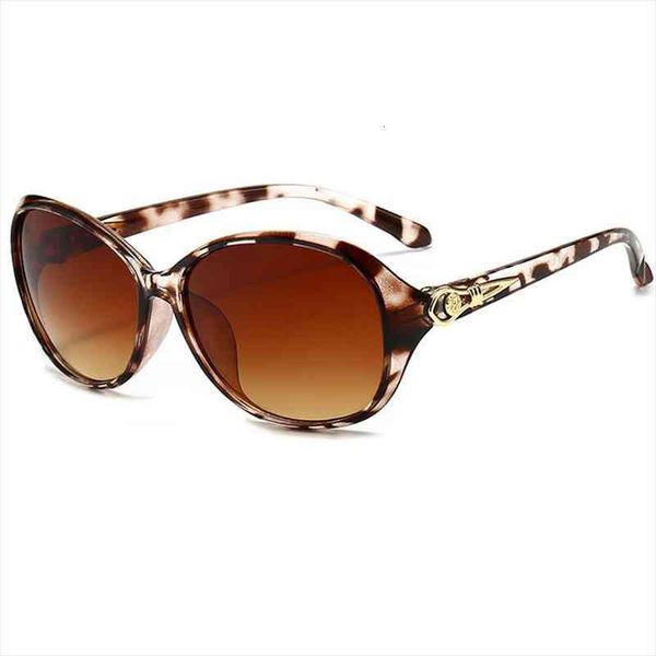 high 3 colors fashion metal frame sunglasses women brand designer oculos de sol glasses gl-5197, White;black
high 3 colors fashion metal frame sunglasses women brand designer oculos de sol glasses gl-5197, White;black