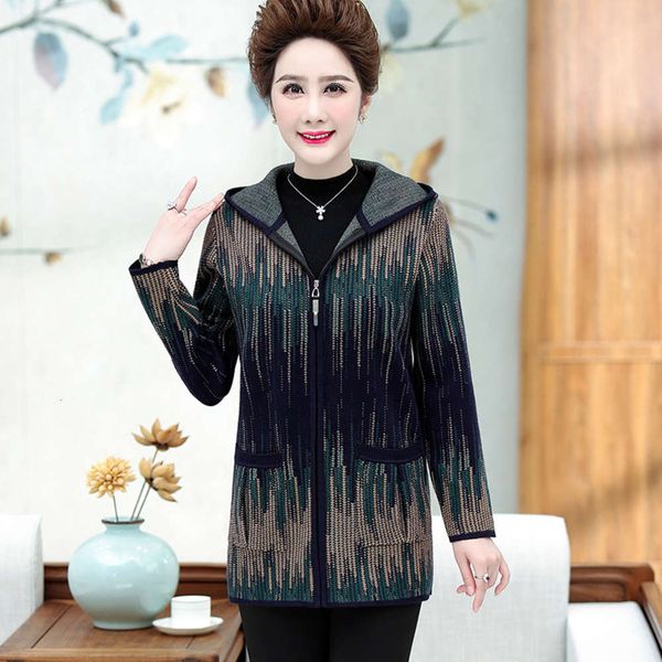 middle aged old autumn and winter striped coat women's hooded mother's new knitted imitation aced cardigan women, White;black
middle aged old autumn and winter striped coat women's hooded mother's new knitted imitation aced cardigan women, White;black