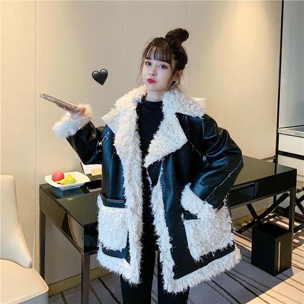 real price ~ autumn and winter new lamb hair with pu leather lapel can wear woolen coat on both sides, Black
real price ~ autumn and winter new lamb hair with pu leather lapel can wear woolen coat on both sides, Black