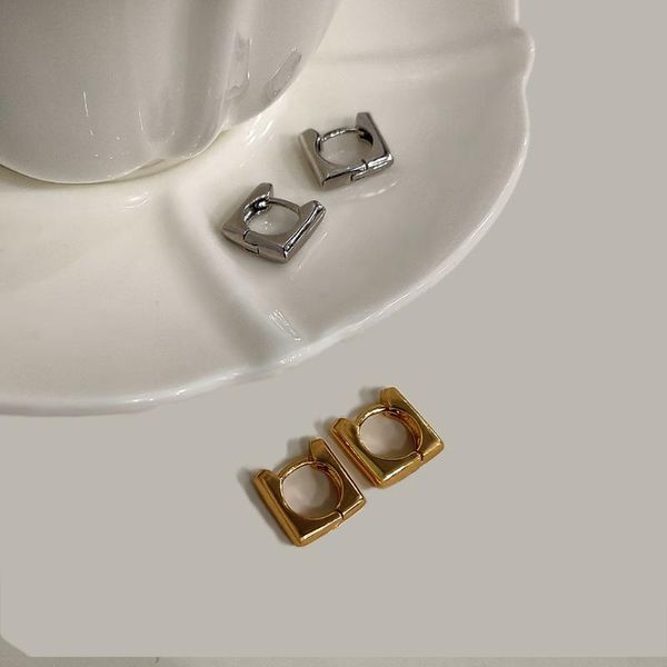 Trendy New Temperament Simple Square Hoop Earrings For Women Gold Color Geometric Brass Small Earrings Female Jewelry Gifts, Golden;silver
Trendy New Temperament Simple Square Hoop Earrings For Women Gold Color Geometric Brass Small Earrings Female Jewelry Gifts, Golden;silver