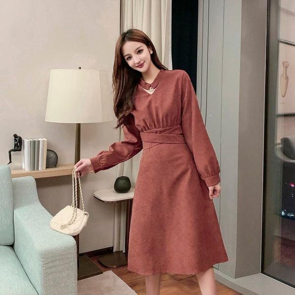 2021 retro knee-length dresses for women with v-neck dresses fall/winter dress hepburn wind long style vestidos, Black;gray
2021 retro knee-length dresses for women with v-neck dresses fall/winter dress hepburn wind long style vestidos, Black;gray