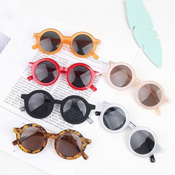 round kids sunglasses girls children goggle baby boys anti-uv sun glasses shades colorful uv400 eyewear, White;black
round kids sunglasses girls children goggle baby boys anti-uv sun glasses shades colorful uv400 eyewear, White;black