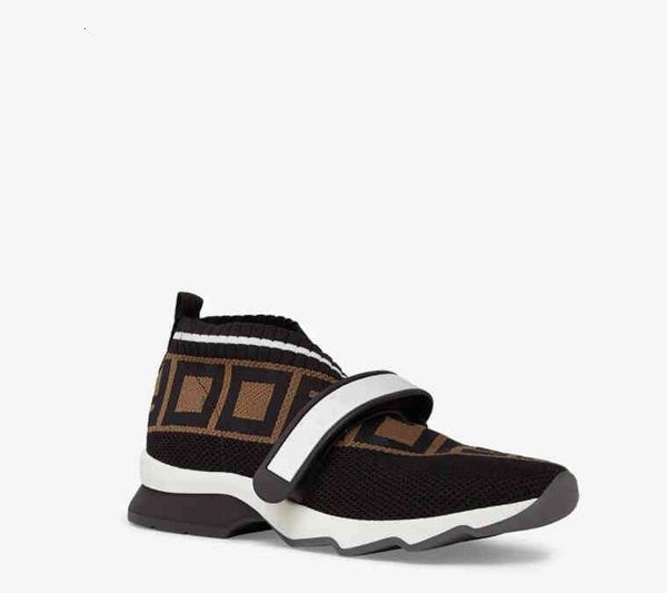 Quality ACE Top Leather Platform Shoes Womens Mens Luxurys Designers Casual White Black Red Pink Suede Flat Sneakers
Quality ACE Top Leather Platform Shoes Womens Mens Luxurys Designers Casual White Black Red Pink Suede Flat Sneakers