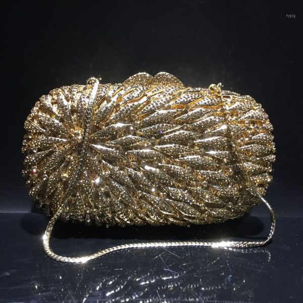 socialite hollow out women flower crystal evening bags wedding party diamond handbag bridal clutch bag purse wallet1
socialite hollow out women flower crystal evening bags wedding party diamond handbag bridal clutch bag purse wallet1