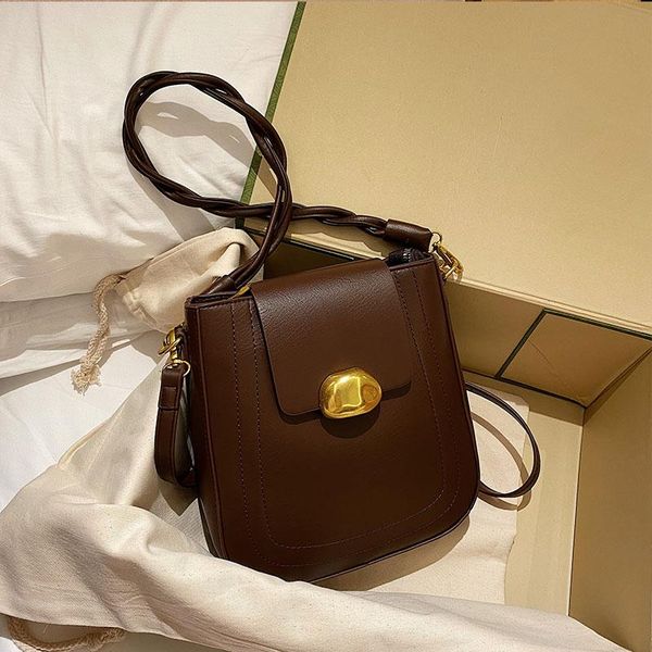 cross body vintage fashion female solid color bucket 2021 quality pu leather women designer handbag high capacity shoulder messenger bag
cross body vintage fashion female solid color bucket 2021 quality pu leather women designer handbag high capacity shoulder messenger bag