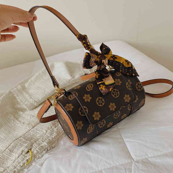 2022 factory wholesale new net red messenger boston women's small fashion korean version texture printed one shoulder armpit bag
2022 factory wholesale new net red messenger boston women's small fashion korean version texture printed one shoulder armpit bag
