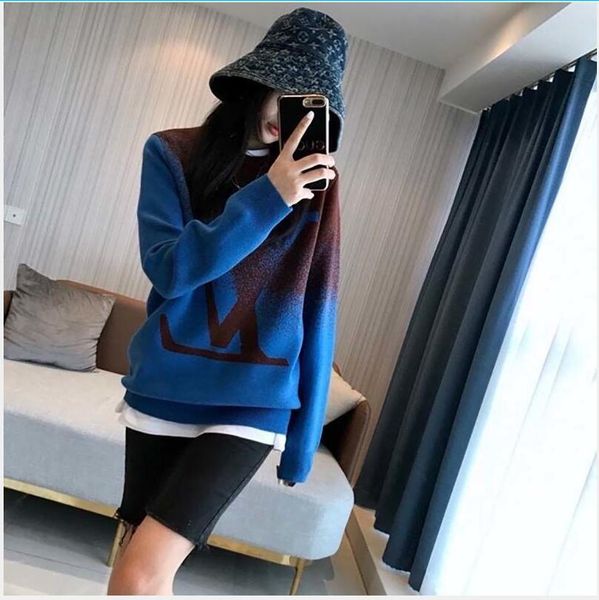 2020 european designer jacquard logo sweater for women loose and versatile knitwear for women autumn new fashion long-sleeved coats, White;black
2020 european designer jacquard logo sweater for women loose and versatile knitwear for women autumn new fashion long-sleeved coats, White;black