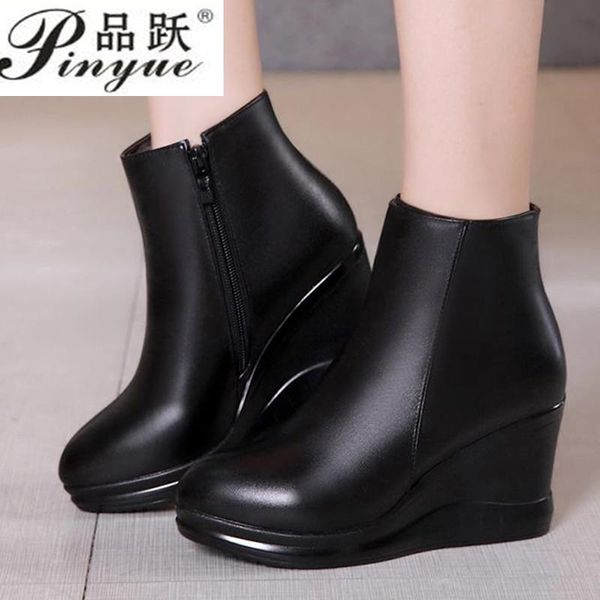 boots women snow platform genuine leather winter women's shoes lace up fur black warm ankle plus size 32--43
boots women snow platform genuine leather winter women's shoes lace up fur black warm ankle plus size 32--43