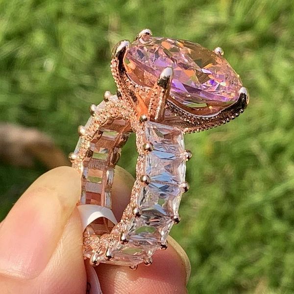 choucong brand design luxury jewelry 925 sterling silver&rose gold fill large pear cut pink z cz diamond women wedding ring, Golden;silver
choucong brand design luxury jewelry 925 sterling silver&rose gold fill large pear cut pink z cz diamond women wedding ring, Golden;silver