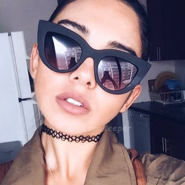 2020 retro thick frame cat eye sunglasses women ladies brand designer mirror lens cateye sun glasses for female oculos de sol, White;black
2020 retro thick frame cat eye sunglasses women ladies brand designer mirror lens cateye sun glasses for female oculos de sol, White;black