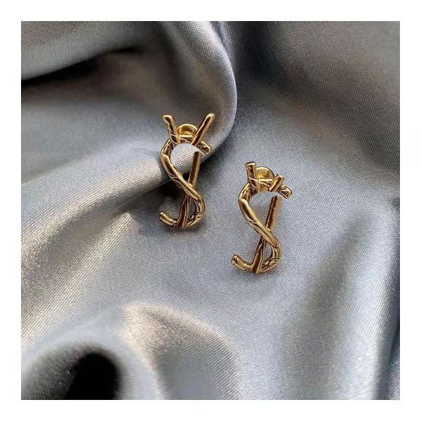 designer earrings women fashion stud luxurys jewelry alloy 925 silver needle birthday gift party, Golden;silver
designer earrings women fashion stud luxurys jewelry alloy 925 silver needle birthday gift party, Golden;silver