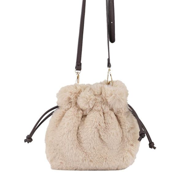 shoulder bags must be fashionable plush versatile casual simple solid color and one messenger bag
shoulder bags must be fashionable plush versatile casual simple solid color and one messenger bag