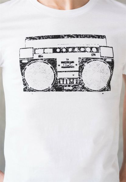ghettoblaster футболка ретро hip hop rap 80s 90s нью-йорк printed tee мужчины женщины harajuku смешной tee shirt спорта толстовка с капюшоно
ghettoblaster футболка ретро hip hop rap 80s 90s нью-йорк printed tee мужчины женщины harajuku смешной tee shirt спорта толстовка с капюшоно