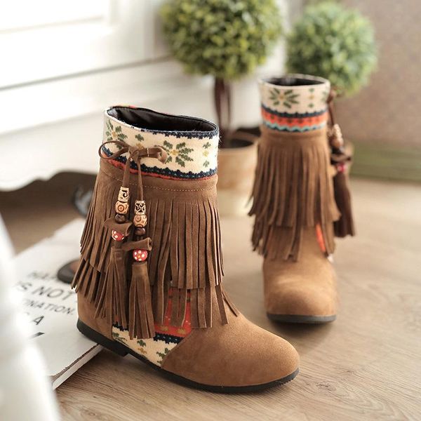 2020 new autumn and winter women's large size short boots tassel increased fight color beads flat matte short tube women boots, Black
2020 new autumn and winter women's large size short boots tassel increased fight color beads flat matte short tube women boots, Black