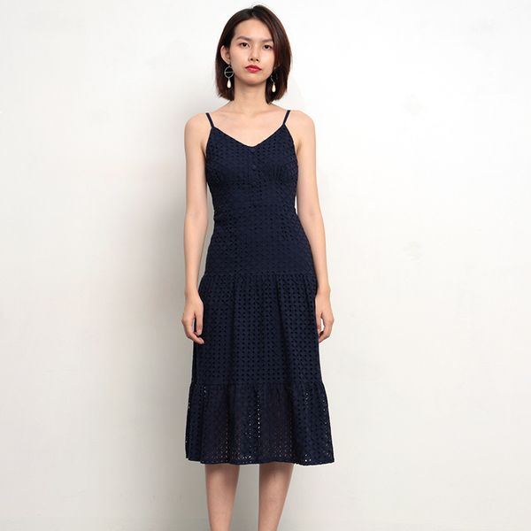 2021 new summer feminine hollow pearls needlework maxi cotton party long solid fashion suspenders dress zy49 vj6t, Black;gray
2021 new summer feminine hollow pearls needlework maxi cotton party long solid fashion suspenders dress zy49 vj6t, Black;gray
