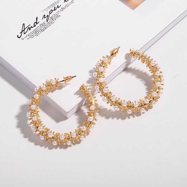 2020 designer temperament fashion circle earrings female Korean wild net red flower earrings pearl earrings
2020 designer temperament fashion circle earrings female Korean wild net red flower earrings pearl earrings