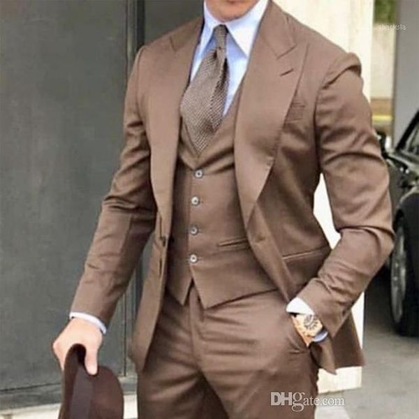 3 piece formal wedding men suits 2021 peaked lapel brown jacket vest pants tailored made blazer groom tuxedos for mens prom suit1, White;black
3 piece formal wedding men suits 2021 peaked lapel brown jacket vest pants tailored made blazer groom tuxedos for mens prom suit1, White;black