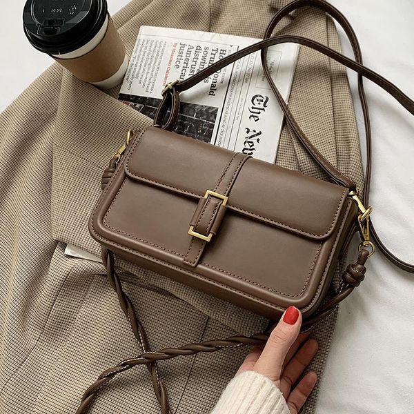 shoulder bags niche design high-end western handbag autumn/winter fashion retro messenger square bag underarm dual-use width: 23cm
shoulder bags niche design high-end western handbag autumn/winter fashion retro messenger square bag underarm dual-use width: 23cm