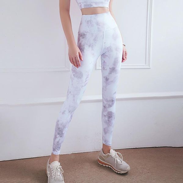 autumn and winter style printed yoga tights, quick-drying, breathable, high-waisted peach hip sports fitness pants, White;red
autumn and winter style printed yoga tights, quick-drying, breathable, high-waisted peach hip sports fitness pants, White;red