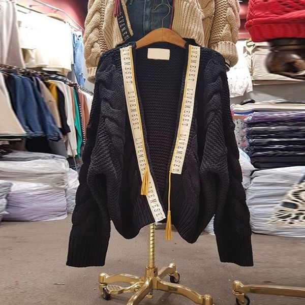 south korea 020 autumn and winter new coat woolwool women's wear korean version design senseshoulder thick wool stitching twist knitted, White;black
south korea 020 autumn and winter new coat woolwool women's wear korean version design senseshoulder thick wool stitching twist knitted, White;black