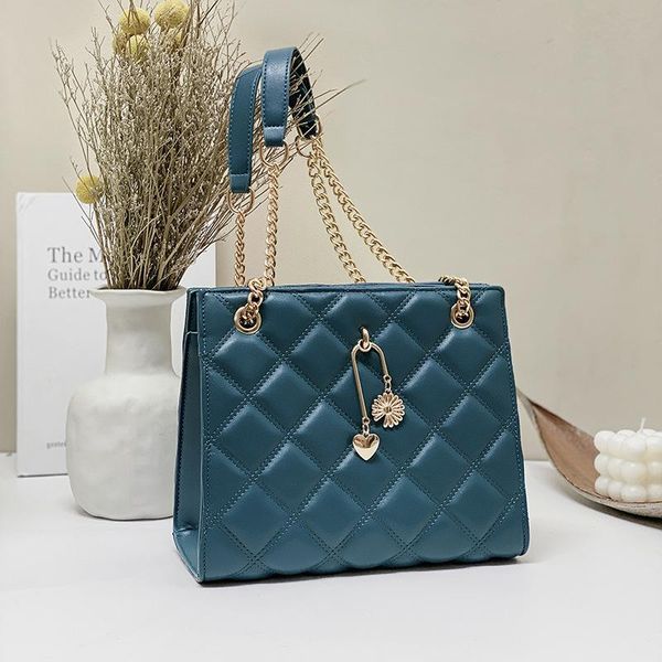 large capacity bag women 2020 new shoulder bag fashion rhombus all-match single shoulder messenger casual lady handbag
large capacity bag women 2020 new shoulder bag fashion rhombus all-match single shoulder messenger casual lady handbag