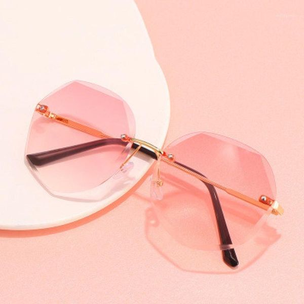 nauq vintage polygon frameless trimming sunglasses women 2020 trend round frame gradient sun glasses pink mirror1, White;black
nauq vintage polygon frameless trimming sunglasses women 2020 trend round frame gradient sun glasses pink mirror1, White;black